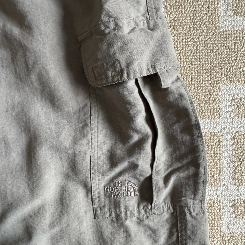The North Face Hiking Pants Khaki Nylon Cargo Utility Outdoor Size 36